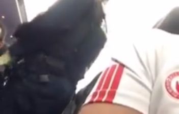 A fight between two Irishmen forced a Las Vegas flight to divert back to New York (report)