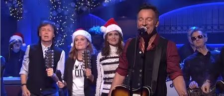 VIDEO: Bruce Springsteen and Paul McCartney singing ‘Santa Claus Is Coming to Town’ is fantastic