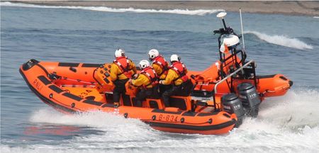 The Irish Coast Guard have had to rescue kite surfers in Louth