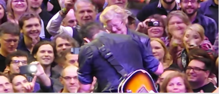 VIDEO: Bruce Springsteen “dances in the dark” with an 88-year old woman from Sligo