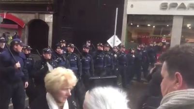 VIDEO: Tense scenes in Dublin city centre as PEGIDA are confronted by counter-protesters
