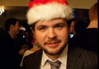 VIDEO: Hundreds turn up at Leinster House to hold silent vigil for Caoilte O Broin