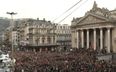 VIDEO: Minute’s silence for Brussels victims ends in defiant applause