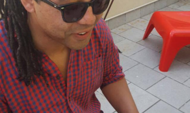 PIC: Irish fella goes to Spain on stag, proves the dangers of tan lines before weddings