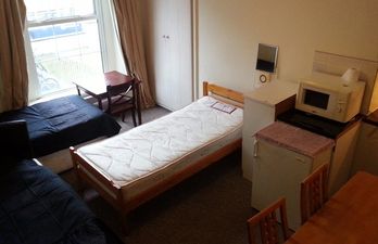 RENTING: How many beds can you fit into a Dublin kitchen for €400 a month?