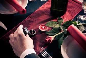 PICS: Two people shared a romantic outdoor date in Dublin but left in an awful hurry