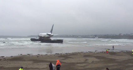 VIDEO: The glamping Boeing 767 is being towed ashore in Enniscrone