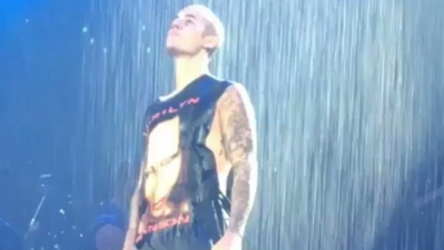 VIDEO: Justin Bieber has fallen over on stage… again