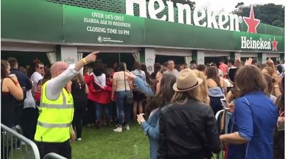 WATCH: This security employee at the Kodaline gig in Dublin must be the world’s soundest