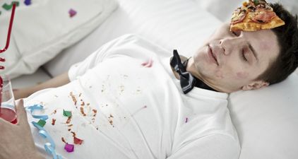 PIC: If we order food while drunk, we definitely want this delivery man