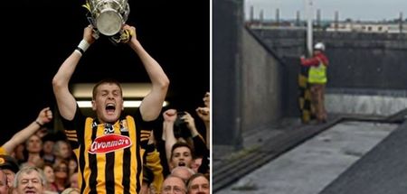 PIC: This Kilkenny fan might be the bravest man in Ireland after this stunt in Waterford