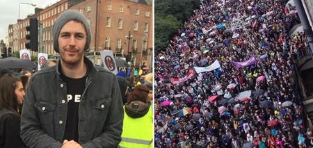 PIC: Hozier supports the Repeal the 8th campaign as he poses with fans during today’s march