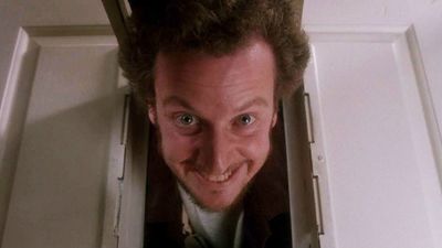 VIDEO: Daniel Stern (Marv from Home Alone) weeps with joy after Cubs’ World Series win