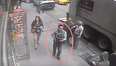 WATCH: This man grabbed a $1.6 million bucket of gold and just legged it