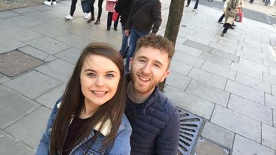 This man is doing a 20km swim and cycle on Christmas Day in a Santa costume for Temple Street
