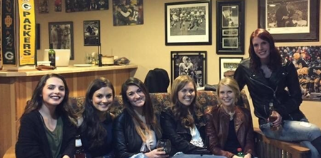 PIC: This photo of a group of 6 girls is confusing everyone online