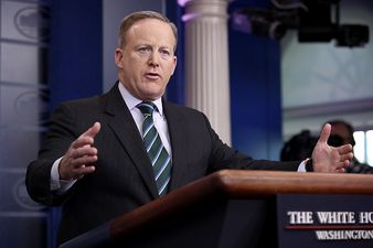 Donald Trump’s Press Secretary has made an eejit of himself on Twitter