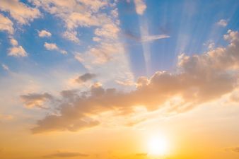 PIC: This shop in Kilkenny gave zero f*cks about opening on Tuesday after the Bank Holiday