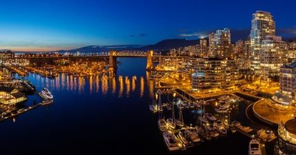 PIC: We’re drooling at the ultimate Irish hamper an Irish bar in Canada is giving away as a prize