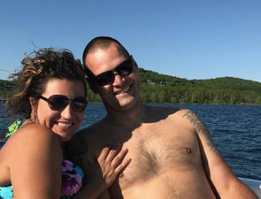 PIC: This holiday photo looks extremely inappropriate until you look closer