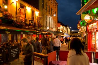 VIDEO: The queue outside Galway’s Hole in the Wall for “Christmas Day” is next level