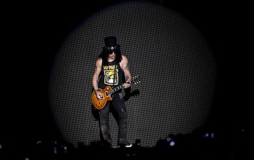 VIDEO: Guns N’ Roses covered ‘Black Hole Sun’ in memory of the late Chris Cornell at Slane
