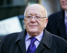 Former Coronation Street actor Roy Barraclough has died, aged 81