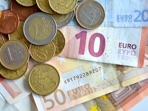 Asylum seekers in Ireland to benefit from weekly welfare increase