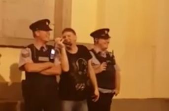 WATCH: This singing Garda wowed the crowds on the streets of Portlaoise on Saturday night
