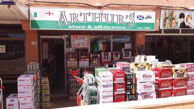 These Irish fellas in Santa Ponsa made a major pitstop to the off licence on their holiday