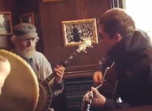 WATCH: Liam Gallagher joins in on an epic jam session in an Irish pub