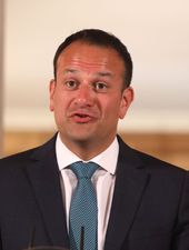 A Sky News presenter messed up Leo Varadkar’s name so badly that it warrants rewinding 1,000 times