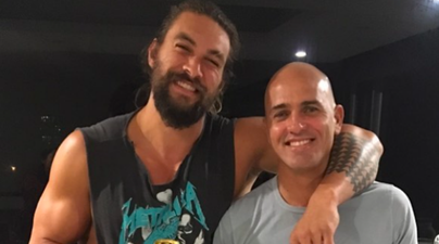 Jason Momoa is in absolutely ridiculous shape and it’s easy to see why