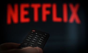 Netflix crack down on password sharing by trialling new non-household user costs