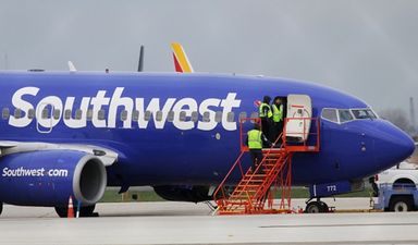 Here’s the conversation between the pilot and air traffic control after Jennifer Riordan’s tragic incident