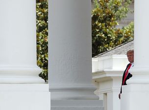Mayor of London decides that angry baby Trump blimp can fly over London during his visit