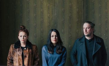 JOE’s Song Of The Day #626: The Whileaways – ‘Roll Down Your Window’