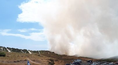 PHOTOS: Irish beach evacuated as fire breaks out on sand dunes