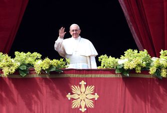 This portable Papal chair is a must-have for anyone attending the Pope’s visit to Ireland