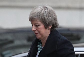 Theresa May set to cancel Brexit vote in House of Commons to avoid devastating defeat (Report)