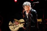 WATCH: Bob Dylan and Neil Young perform together in Kilkenny