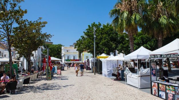 irish couple portugal