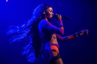 Azealia Banks gets off her flight to Dublin after reporting incident with Aer Lingus staff