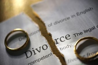 Couple divorce just three minutes after getting married
