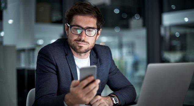 Jobs Instagram Snapchat CV Pineapple app