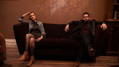 JOE’s Song Of The Day #761 – Peco feat. Tracy Gallagher ‘Let The Credits Roll’