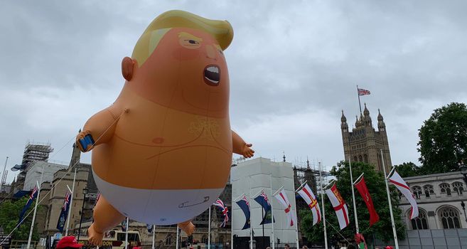 Donald Trump blimp 2019
