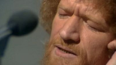 Luke Kelly statue vandalised with black paint