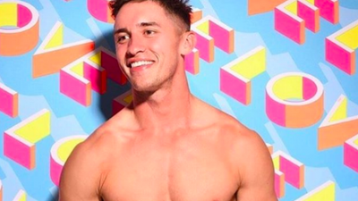 WATCH: Love Island winner Greg O’Shea receives massive welcome at Shannon Airport