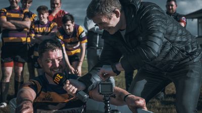 WATCH: Players from Loughrea RFC have a go at the Ice Bath Quiz